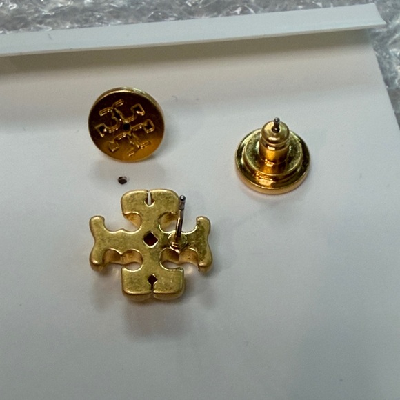Tory Burch Roxanne T Stud Earrings - Picture 4 of 4